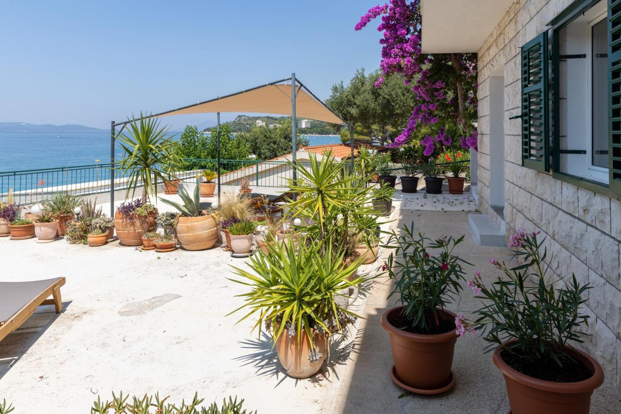 Beachfront Comfort Apartment Nives Tučepi Exterior foto